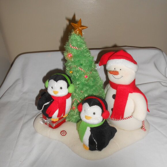 HALLMARK ANIMATED MUSICAL PLUSH PENQUINS SNOWMAN DECOR  ROCKIN AROUND 🎄 WORKS - Picture 3 of 10